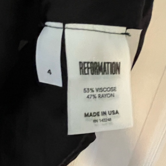 Super sexy Reformation leopard mini skirt, size 4 - Picture 3 of 3